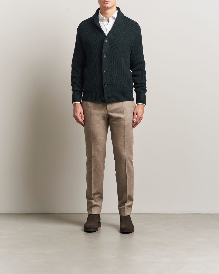 Hombres | Jerséis y prendas de punto | Charles Tyrwhitt | Chunky Merino Shawl Neck Cardigan Forest Green