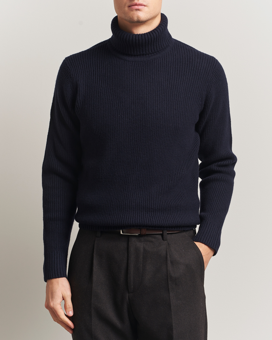 Hombres | Jerséis y prendas de punto | Charles Tyrwhitt | Chunky Merino Roll Neck Navy