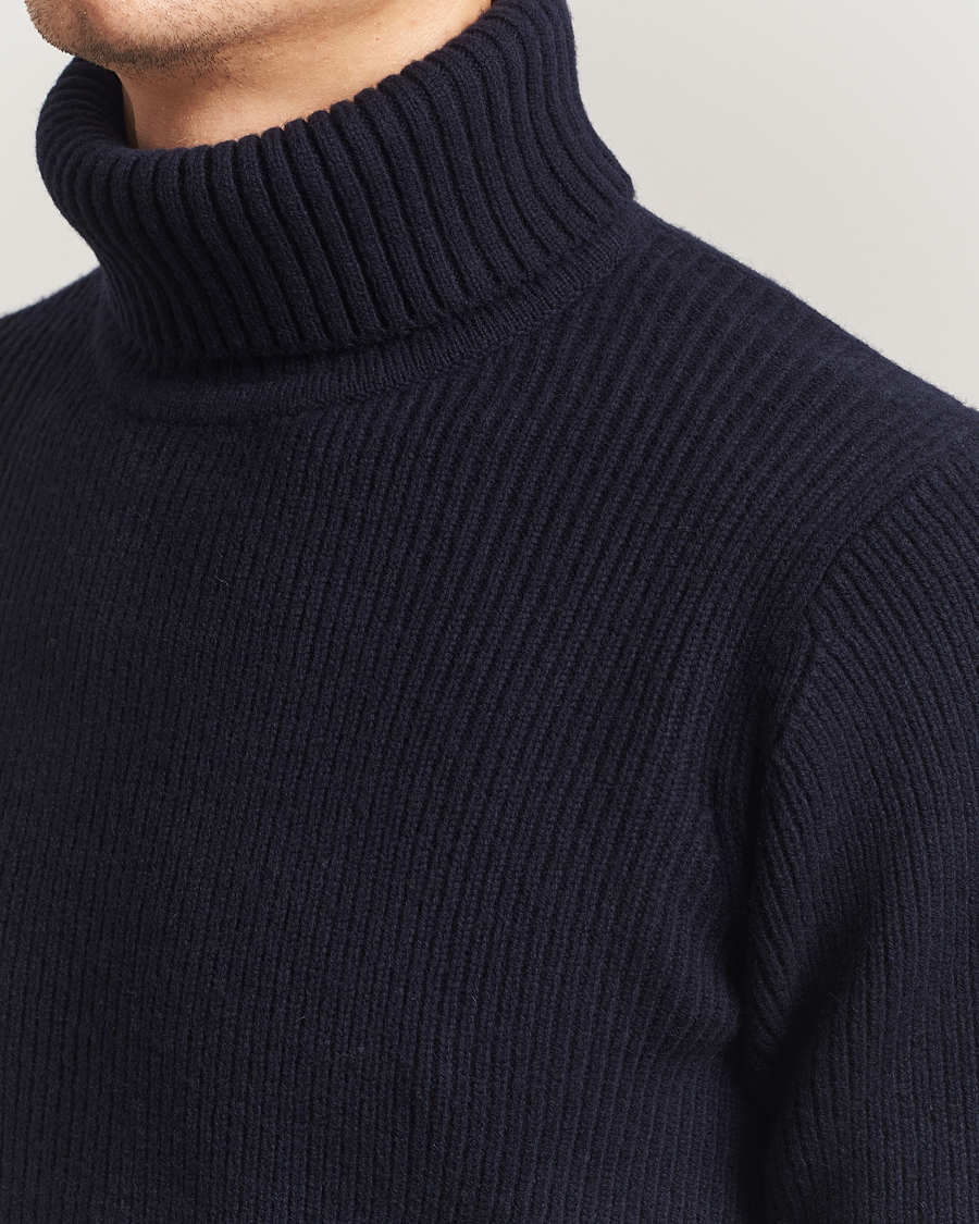 Hombres | Jerséis y prendas de punto | Charles Tyrwhitt | Chunky Merino Roll Neck Navy