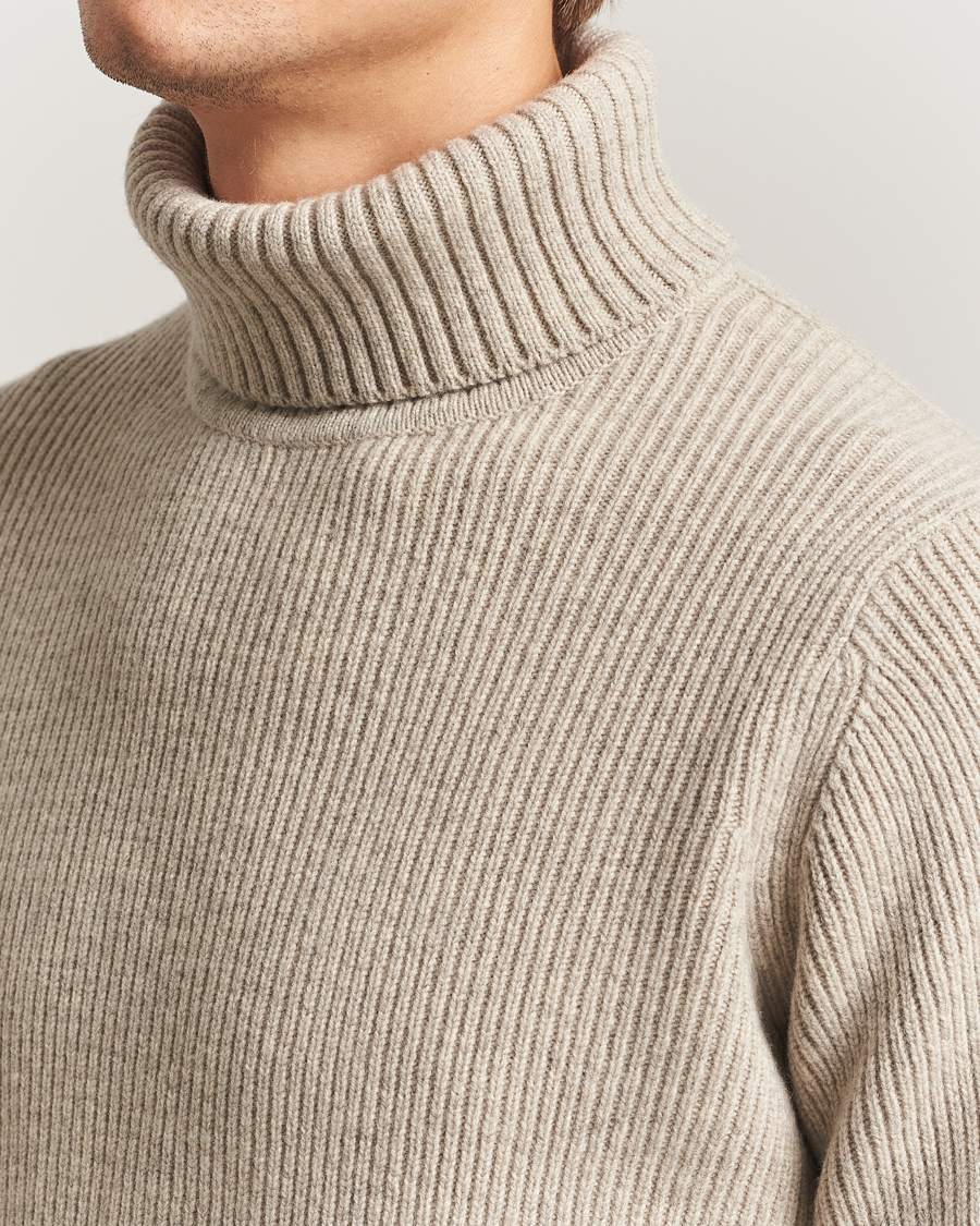 Hombres | Jerséis y prendas de punto | Charles Tyrwhitt | Chunky Merino Roll Neck Oatmeal