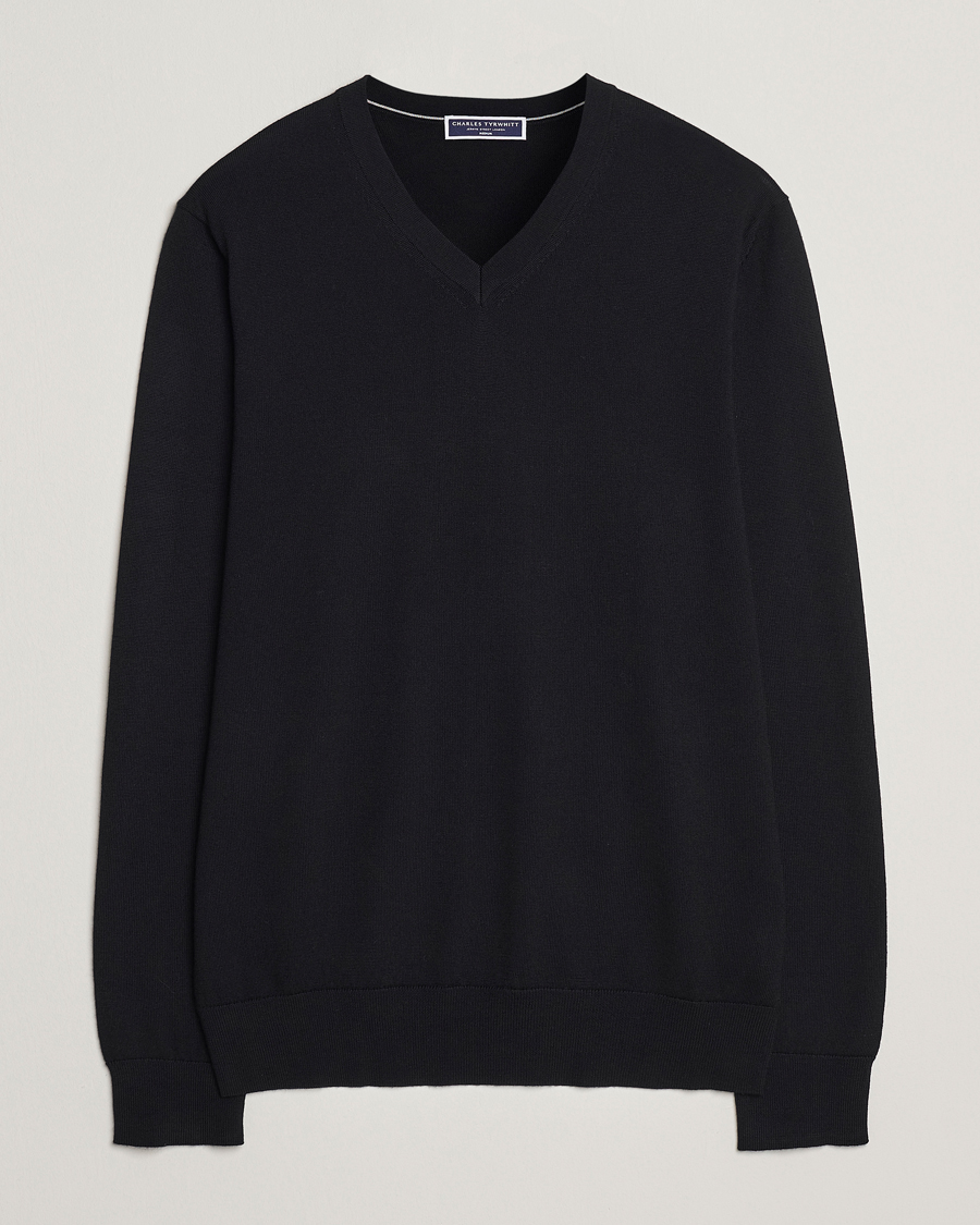 Hombres | Jerséis y prendas de punto | Charles Tyrwhitt | Pure Merino V-Neck Jumper Black