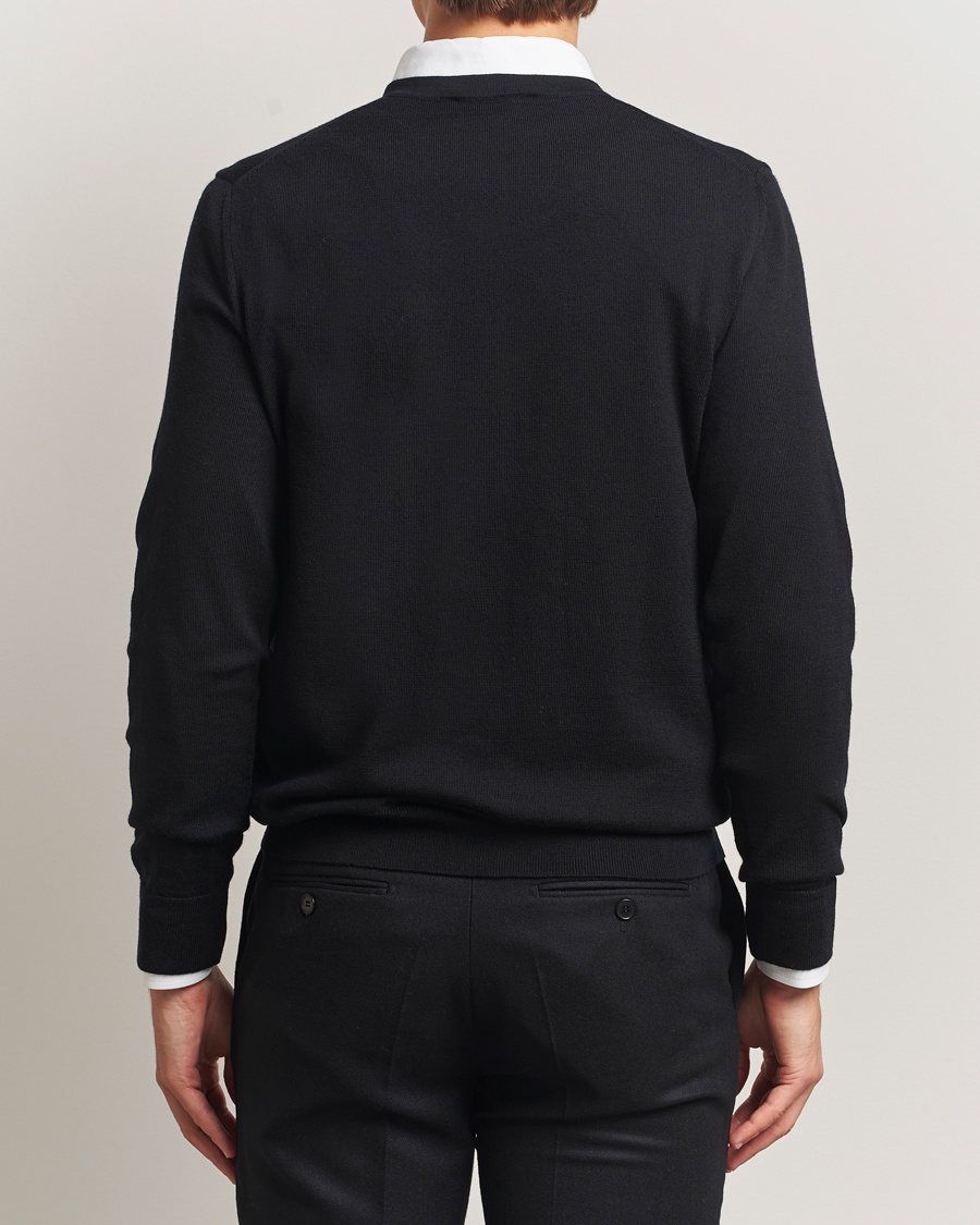 Hombres | Jerséis y prendas de punto | Charles Tyrwhitt | Pure Merino V-Neck Jumper Black
