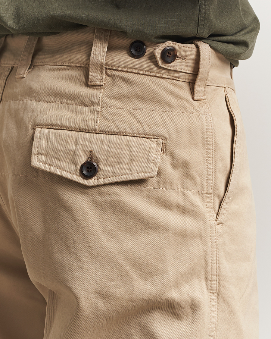 Hombres | Pantalones | Drake's | Flat Front Peached Cotton Chino Sand
