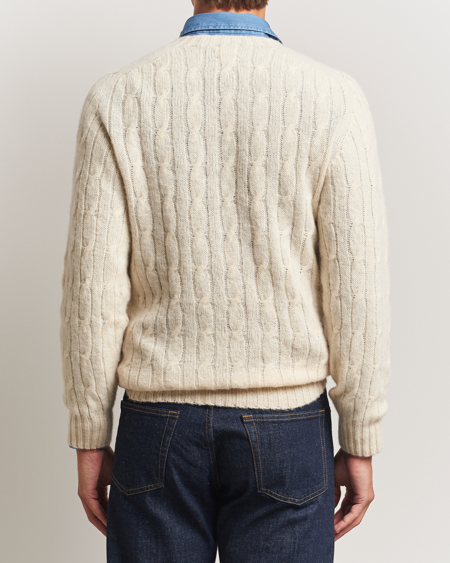 Hombres | Jerséis y prendas de punto | Drake's | Brushed Shetland Cable Crew Ecru