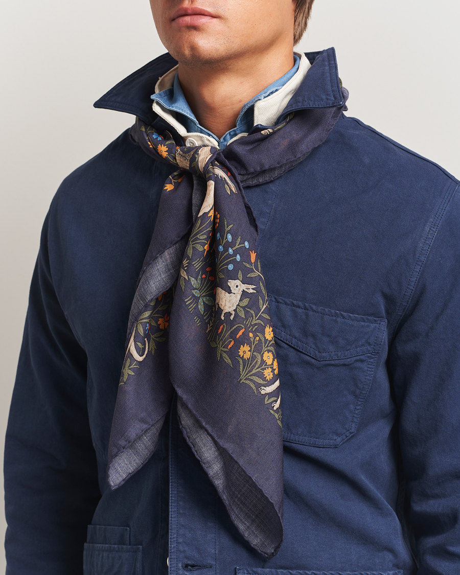 Hombres | Bufandas elegantes | Drake's | Drake'sUnicorn Garden Wool/Silk ScarfNavy