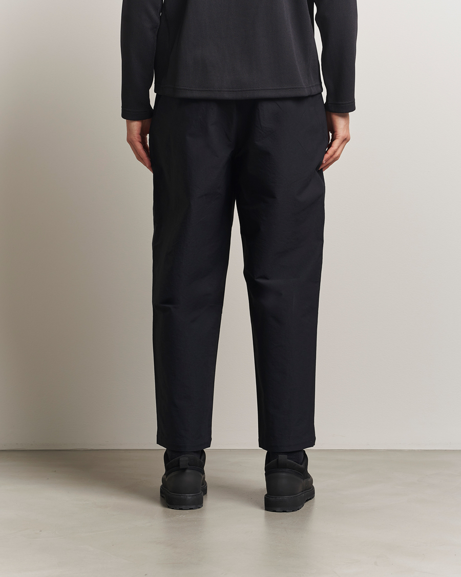 Hombres | Pantalones | Goldwin | One Tuck Tapered Pants Black