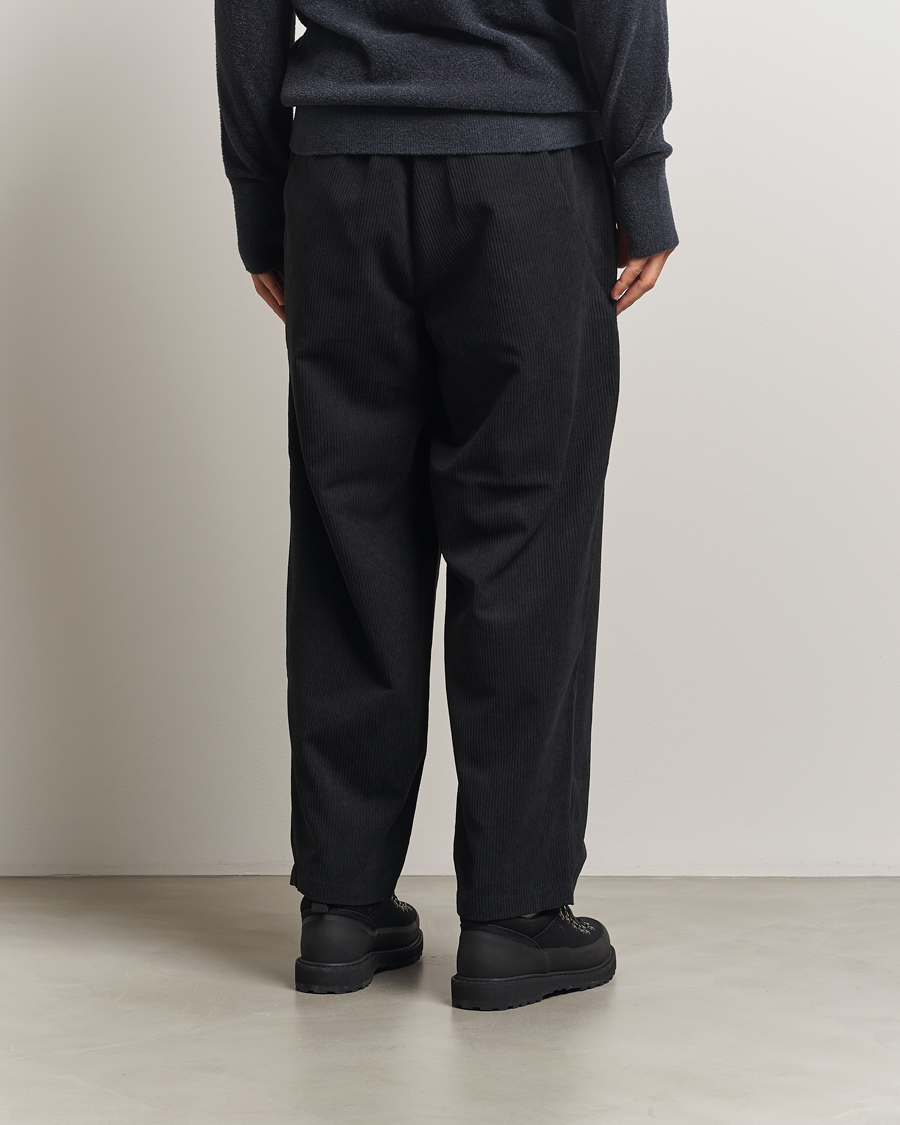 Hombres | Pantalones | Goldwin | Wale Corduroy Straight Pants Black