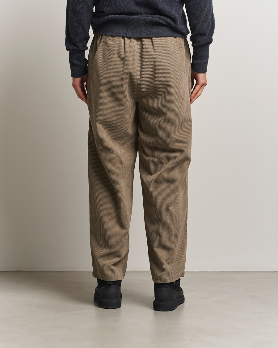 Hombres | Pantalones | Goldwin | Wale Corduroy Straight Pants Taupe