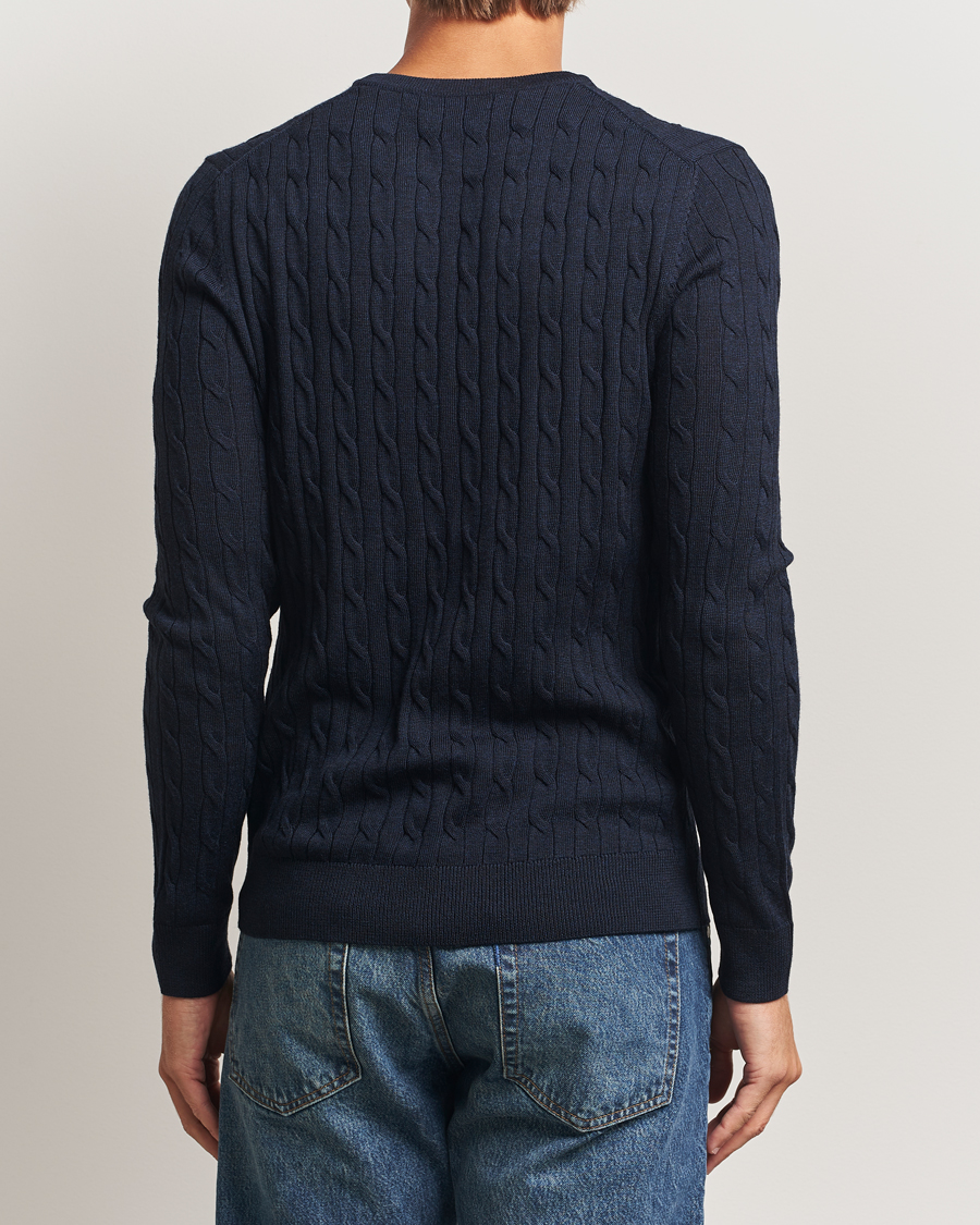 Hombres | Jerséis y prendas de punto | Morris | Merino Cable O-Neck Navy
