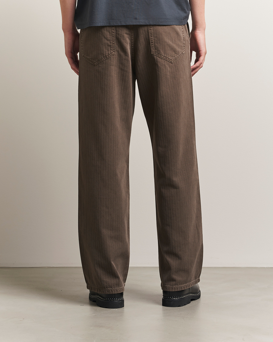 Hombres | Pantalones | Jeanerica | Genua Herringbone Twill Chino Brown