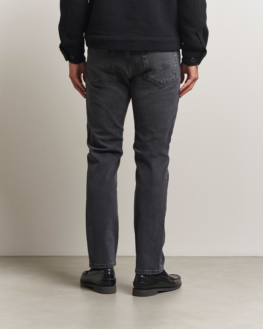 Hombres | Pantalones | Jeanerica | TM005 Tapered Jeans Black Overdye