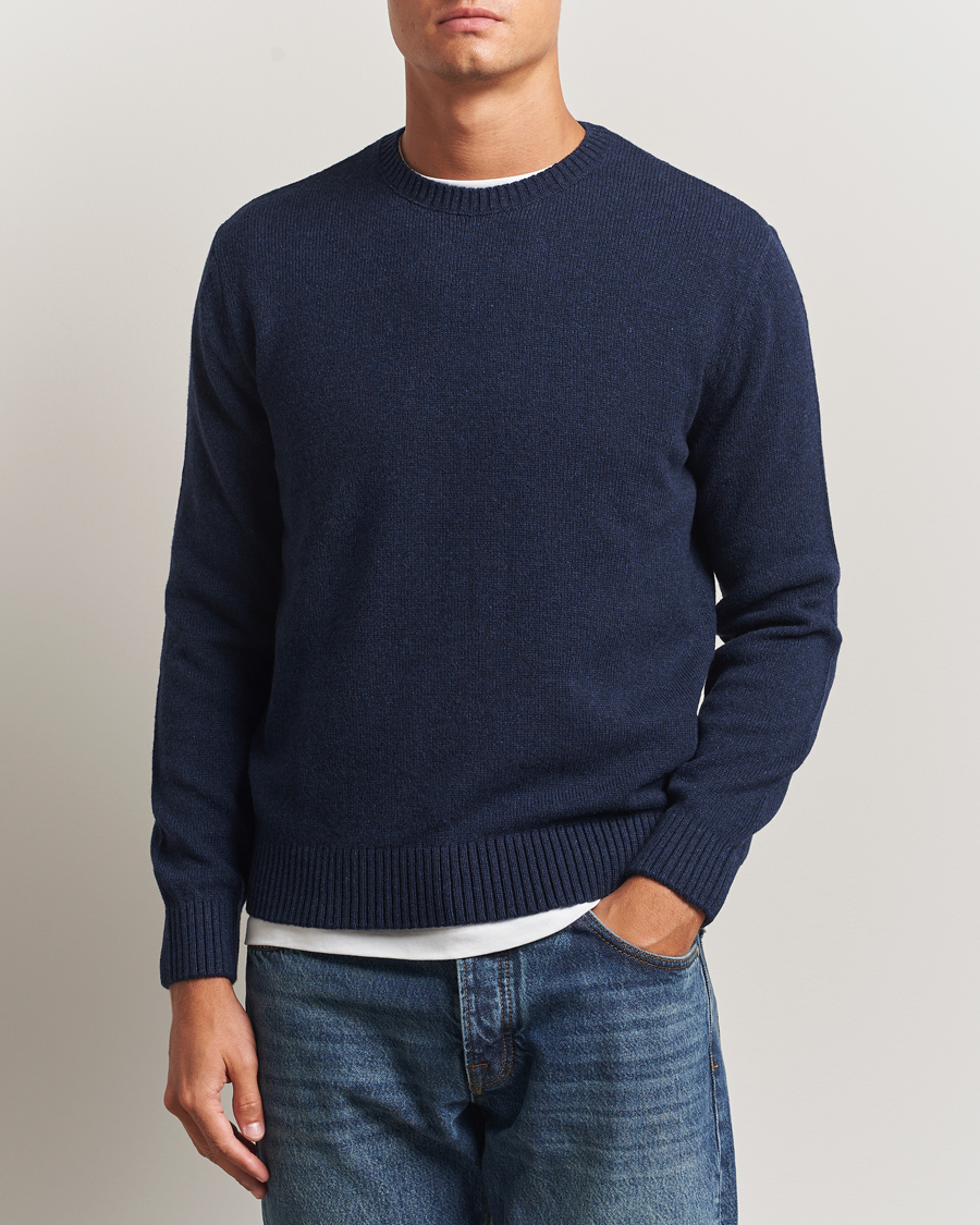 Hombres | Jerséis y prendas de punto | Colorful Standard | Classic Merino Wool Crew Neck Marine Blue
