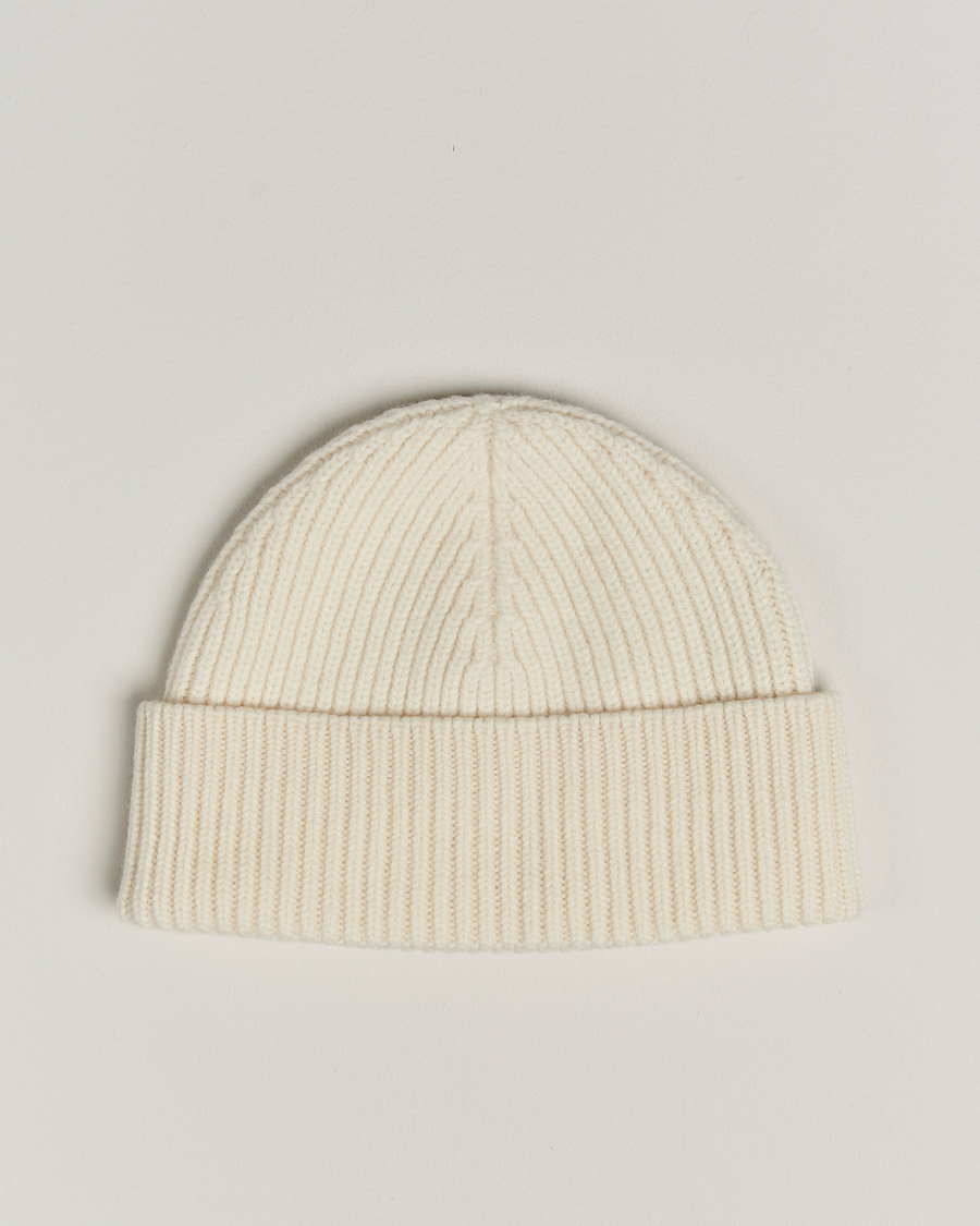 Hombres | AMIContrasted Heart Logo BeanieEcru | AMI | AMIContrasted Heart Logo BeanieEcru