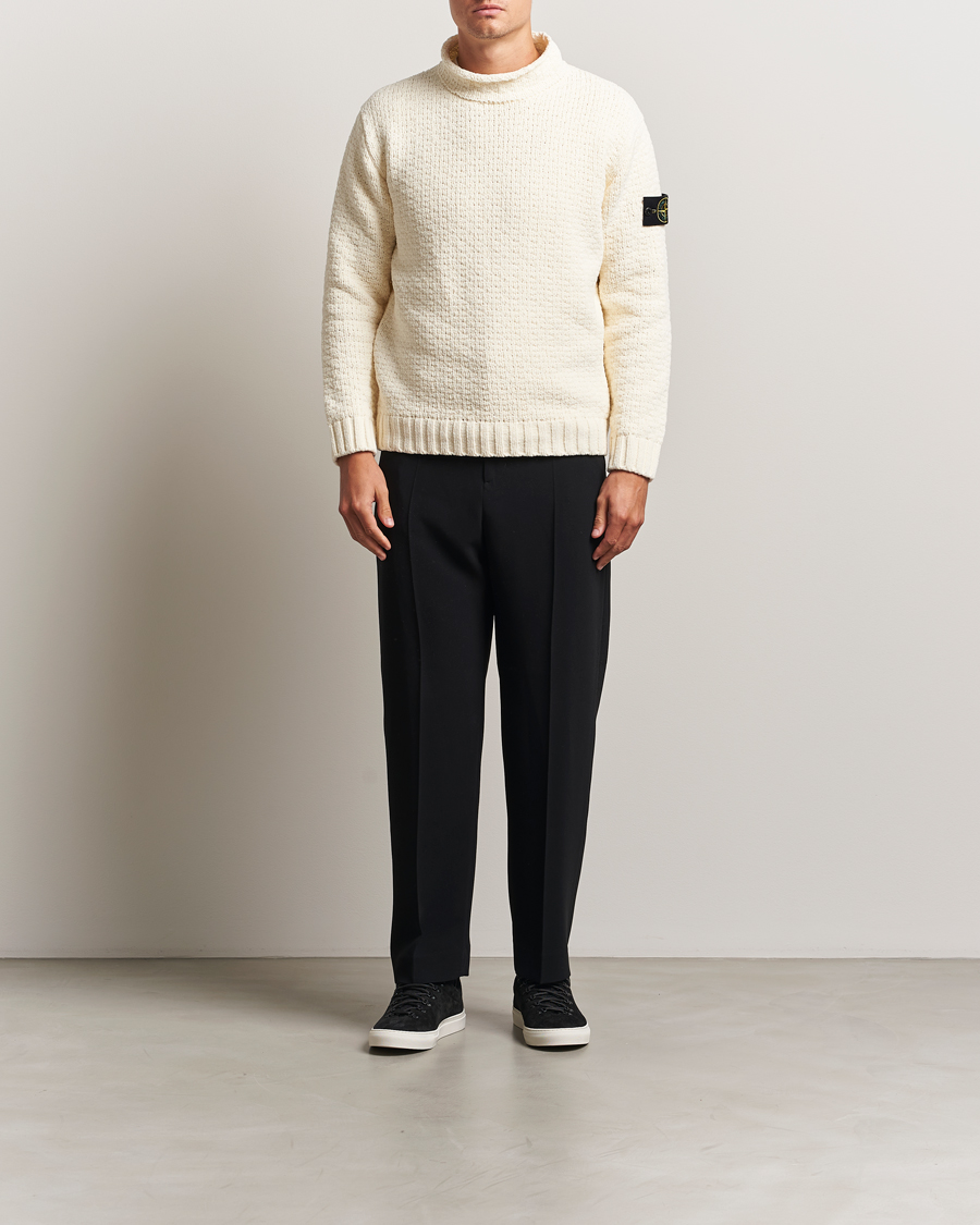 Hombres | Jerséis y prendas de punto | Stone Island | Cotton Chenille Knitted Mock Neck Ivory