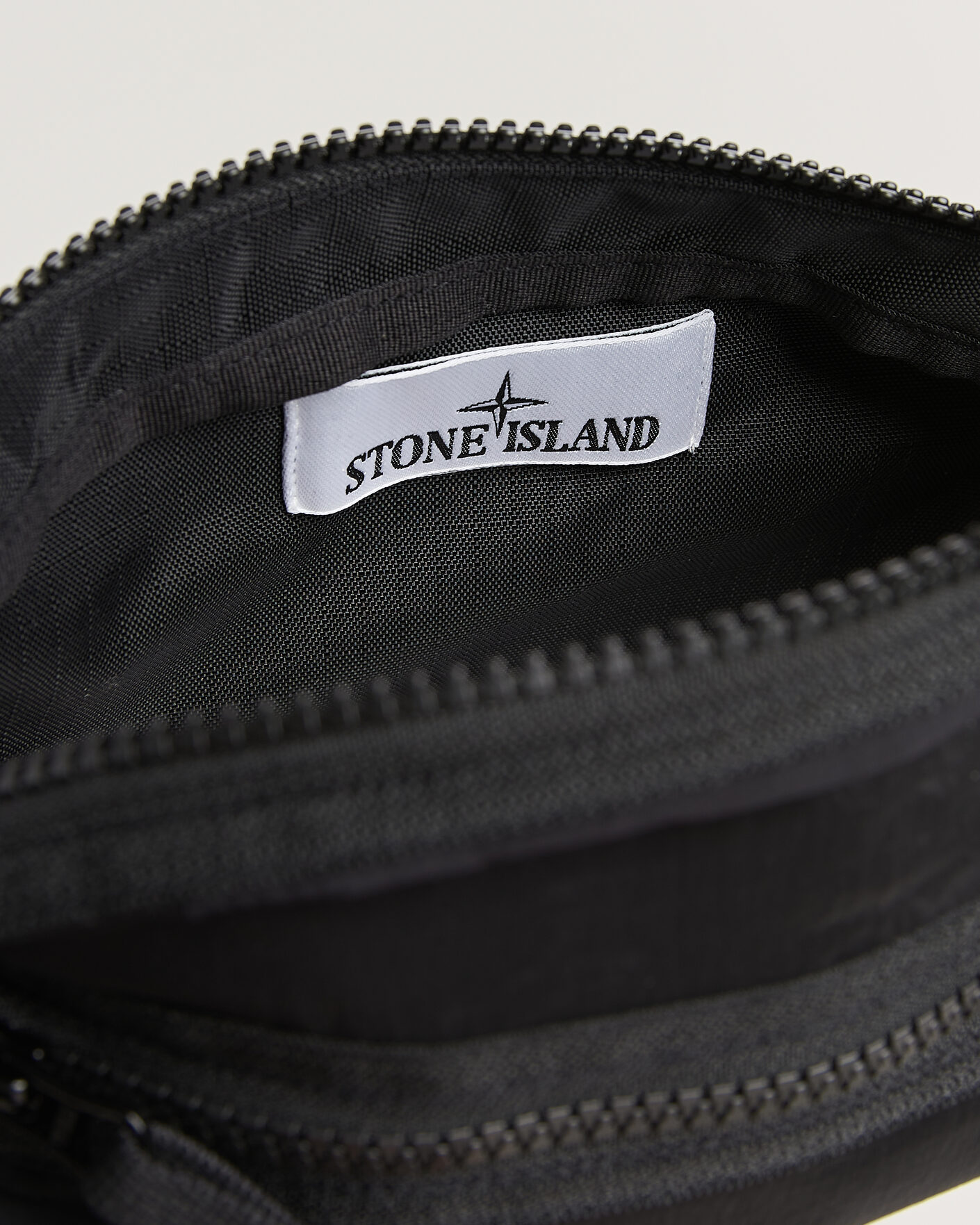 Hombres | Bolsos | Stone Island | Nylon Metal Waist Pouch Black