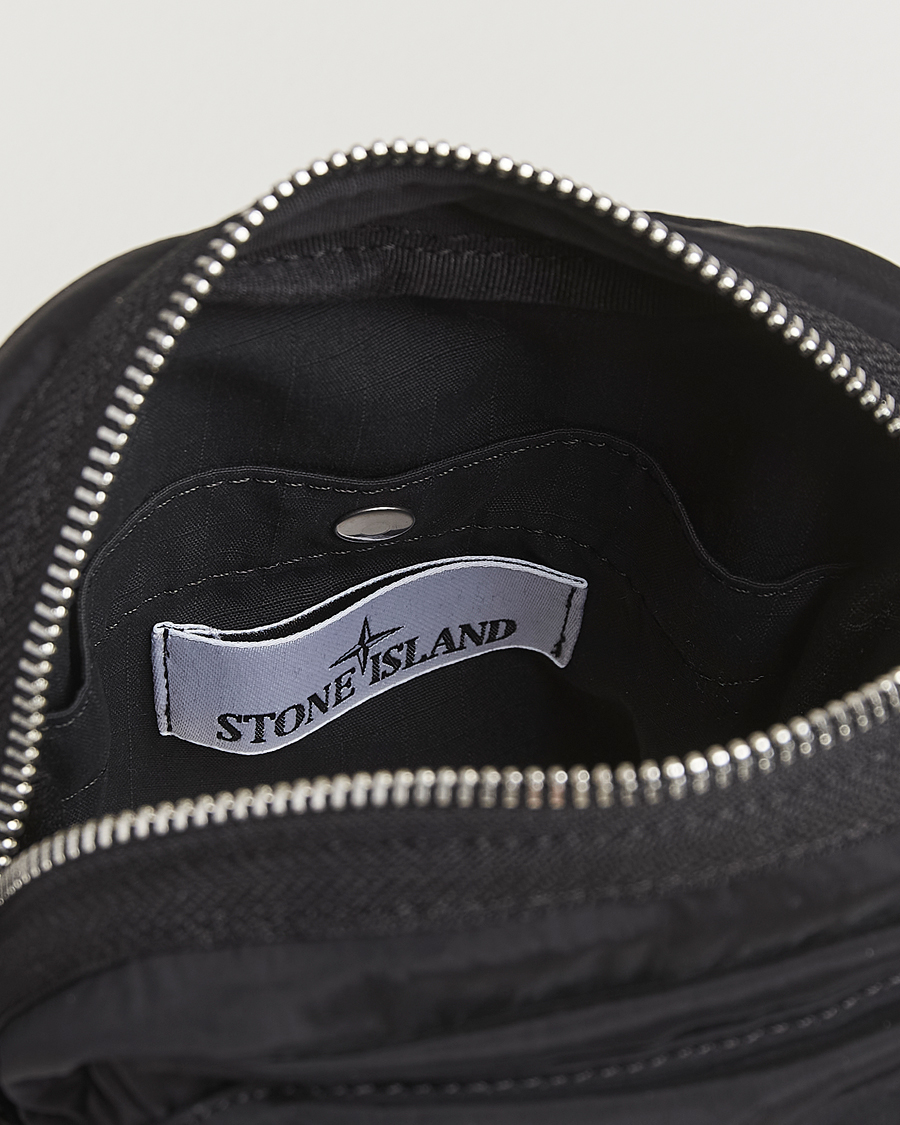 Hombres | Stone Island Nylon Metal Cross Body Bag Black | Stone Island | Nylon Metal Cross Body Bag Black