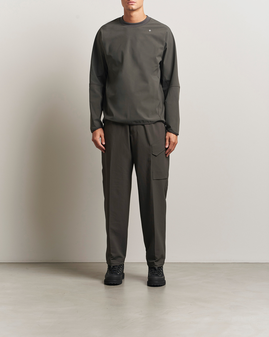 Hombres | Pantalones | Stone Island | Stellina Nylon Stretch Cargo Joggers Lead Grey