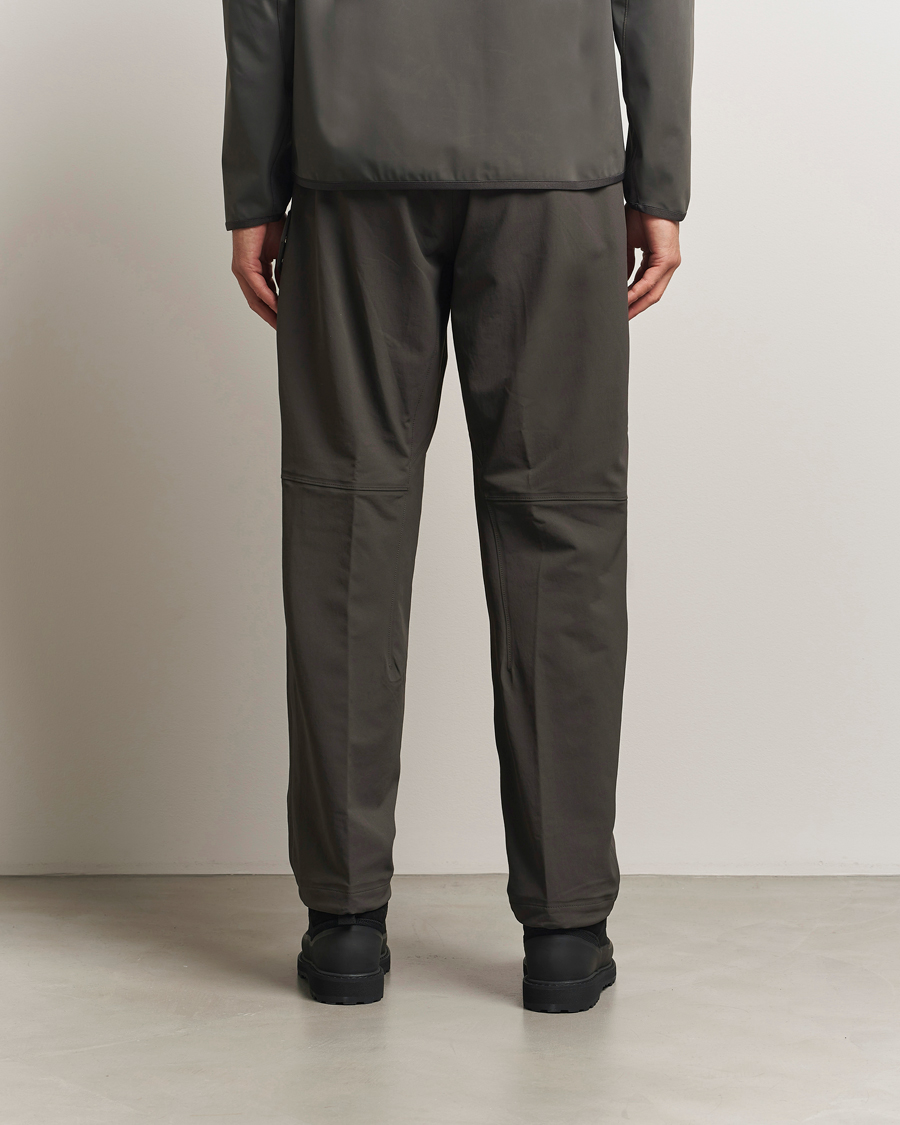 Hombres | Pantalones | Stone Island | Stellina Nylon Stretch Cargo Joggers Lead Grey