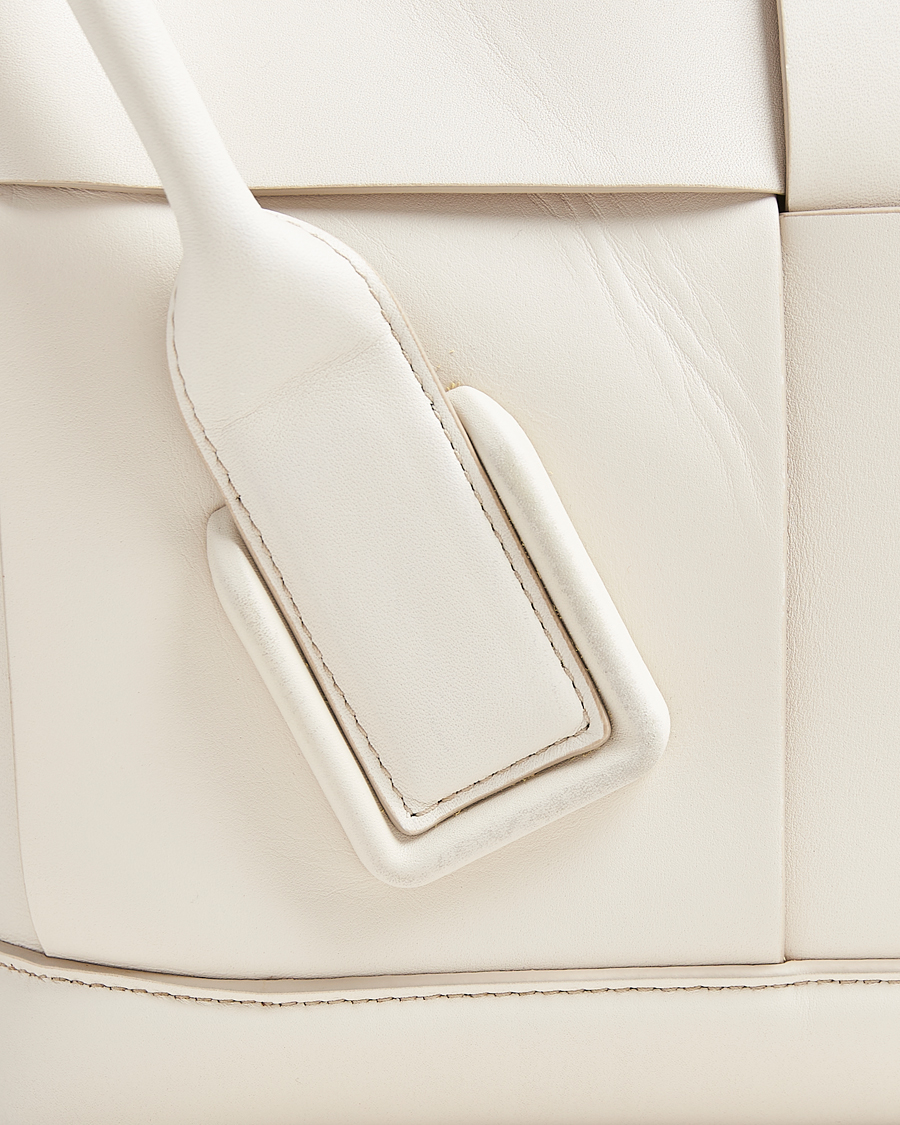 Hombres | Bottega Veneta Pre-Owned Intrecciato Arco Small White | Bottega Veneta Pre-Owned | Intrecciato Arco Small White