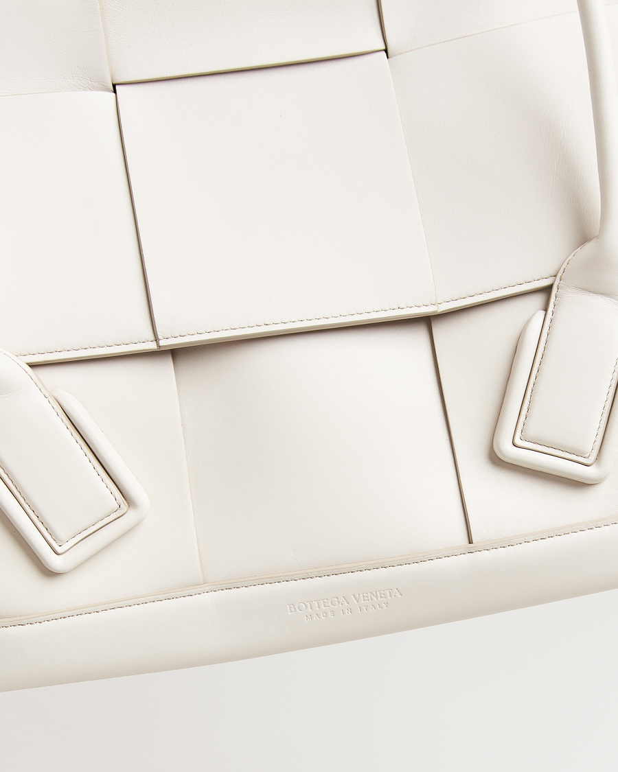 Hombres | Bottega Veneta Pre-Owned Intrecciato Arco Small White | Bottega Veneta Pre-Owned | Intrecciato Arco Small White