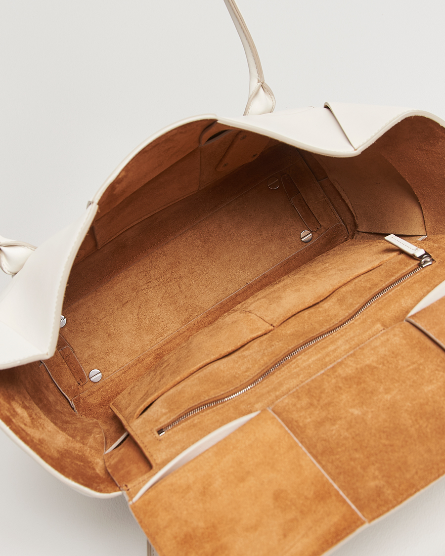 Hombres | Bottega Veneta Pre-Owned Intrecciato Arco Small White | Bottega Veneta Pre-Owned | Intrecciato Arco Small White