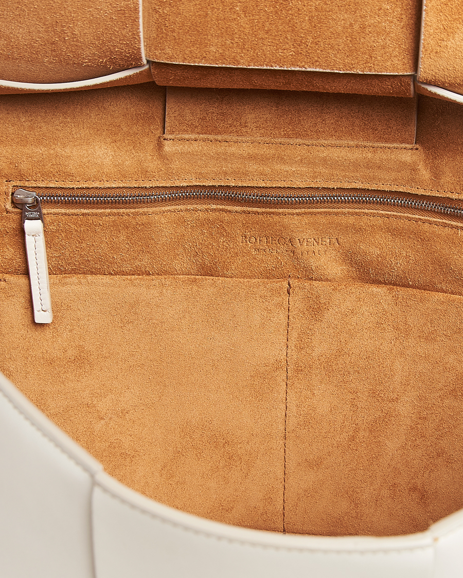 Hombres | Bottega Veneta Pre-Owned Intrecciato Arco Small White | Bottega Veneta Pre-Owned | Intrecciato Arco Small White