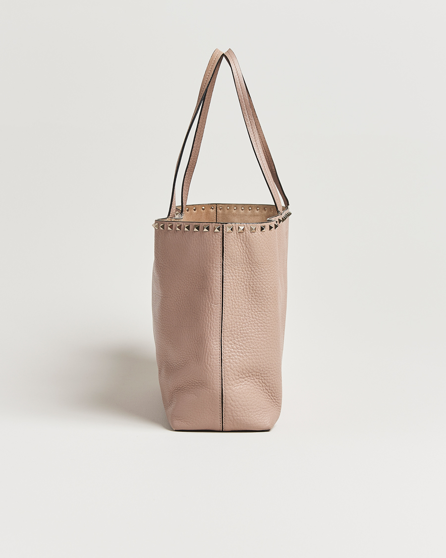 Hombres | Valentino Pre-Owned Medium Rockstud Tote Bag Poudre | Valentino Pre-Owned | Medium Rockstud Tote Bag Poudre