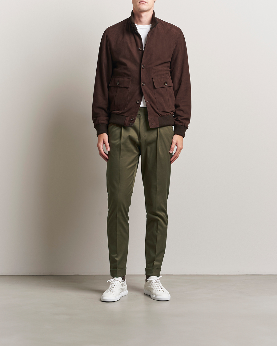 Hombres | Pantalones | Tiger of Sweden | Tenuta Pleated Cotton Trousers Deep Olive