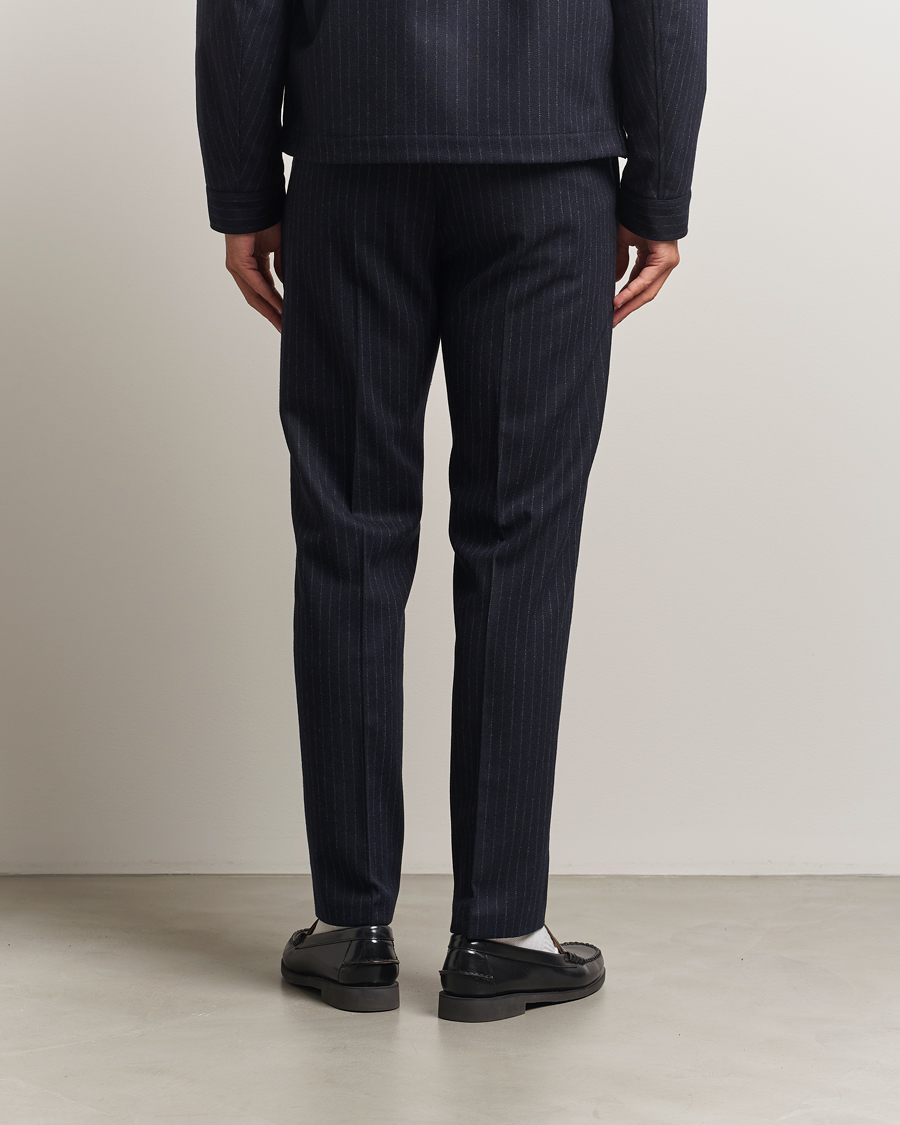 Hombres | Pantalones | Tiger of Sweden | Tense Wool Pleated Pinstriped Trousers Blue Function