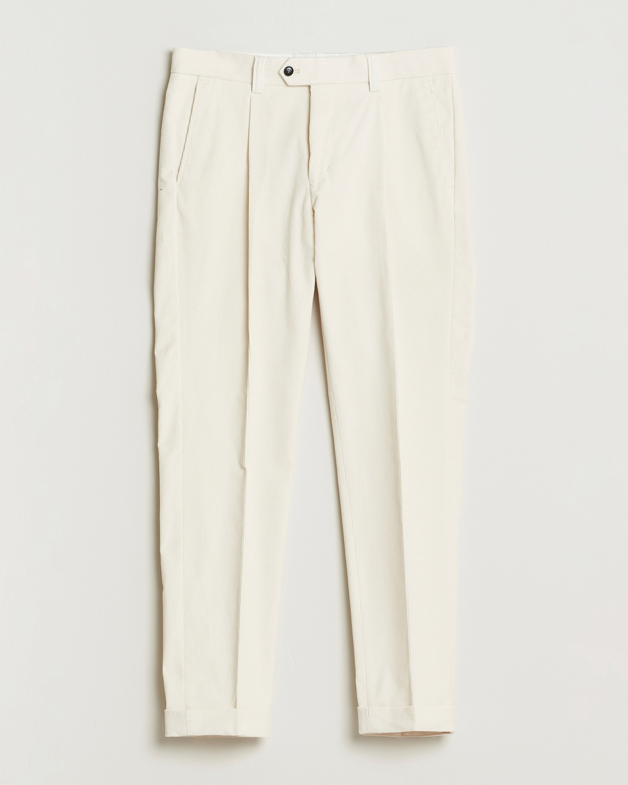 Hombres | Pantalones | Tiger of Sweden | Tenuta Pleated Corduroy Trousers Light Ivory