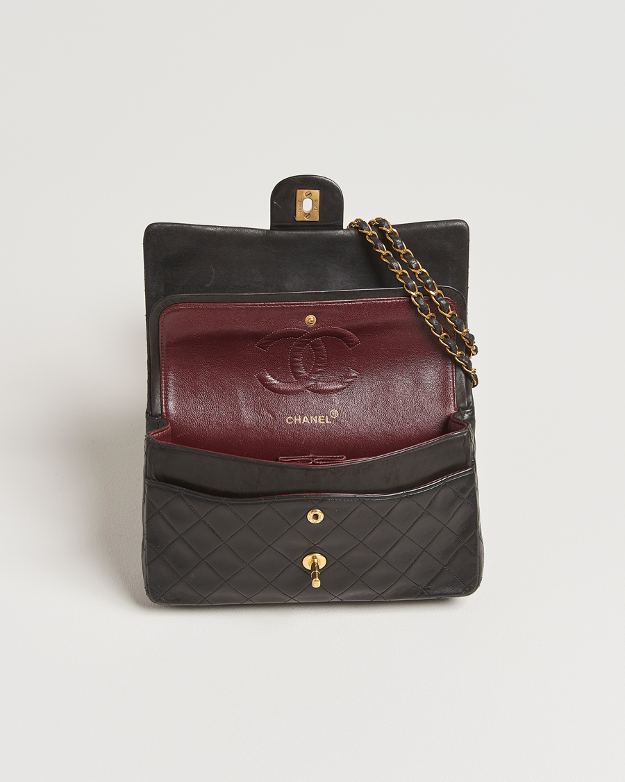 Hombres | Chanel Pre-Owned Classic Double Flap Medium Lambskin Black | Chanel Pre-Owned | Classic Double Flap Medium Lambskin Black