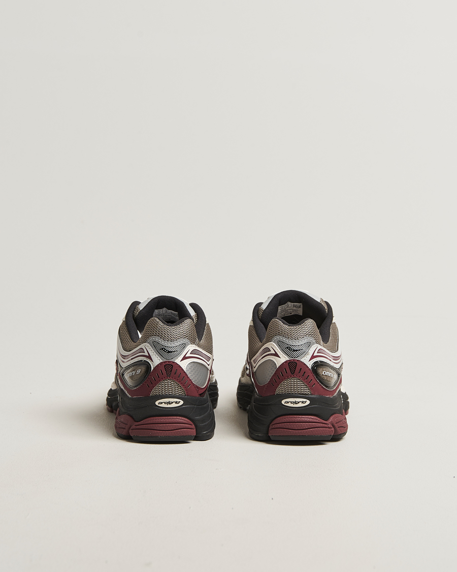 Hombres | Saucony Progrid Omni 9 Running Sneaker Tan/Maroon | Saucony | Progrid Omni 9 Running Sneaker Tan/Maroon