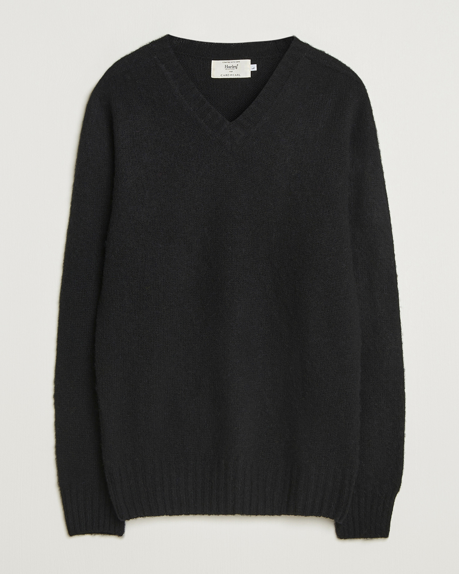 Hombres | Jerséis y prendas de punto | Harley Of Scotland for Care of Carl | Harley Of Scotland Brushed Supersoft Lambswool V-Neck Black