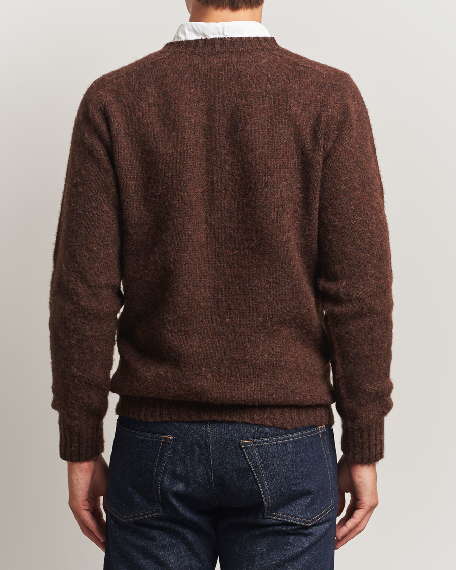 Hombres | Jerséis y prendas de punto | Harley Of Scotland for Care of Carl | Harley Of Scotland Brushed Supersoft Lambswool V-Neck Brown