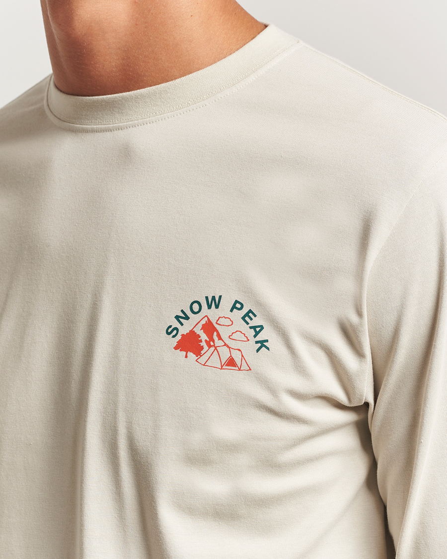 Hombres | Camisetas | Snow Peak | Graphic Long Sleeve T-Shirt Ivory