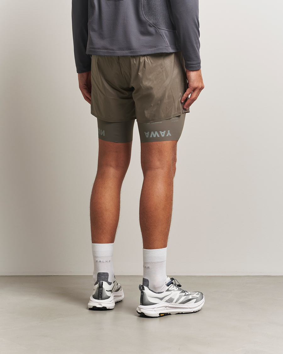 Satisfy TechSilk 8 Inch Shorts Falcon en CareOfCarl.es
