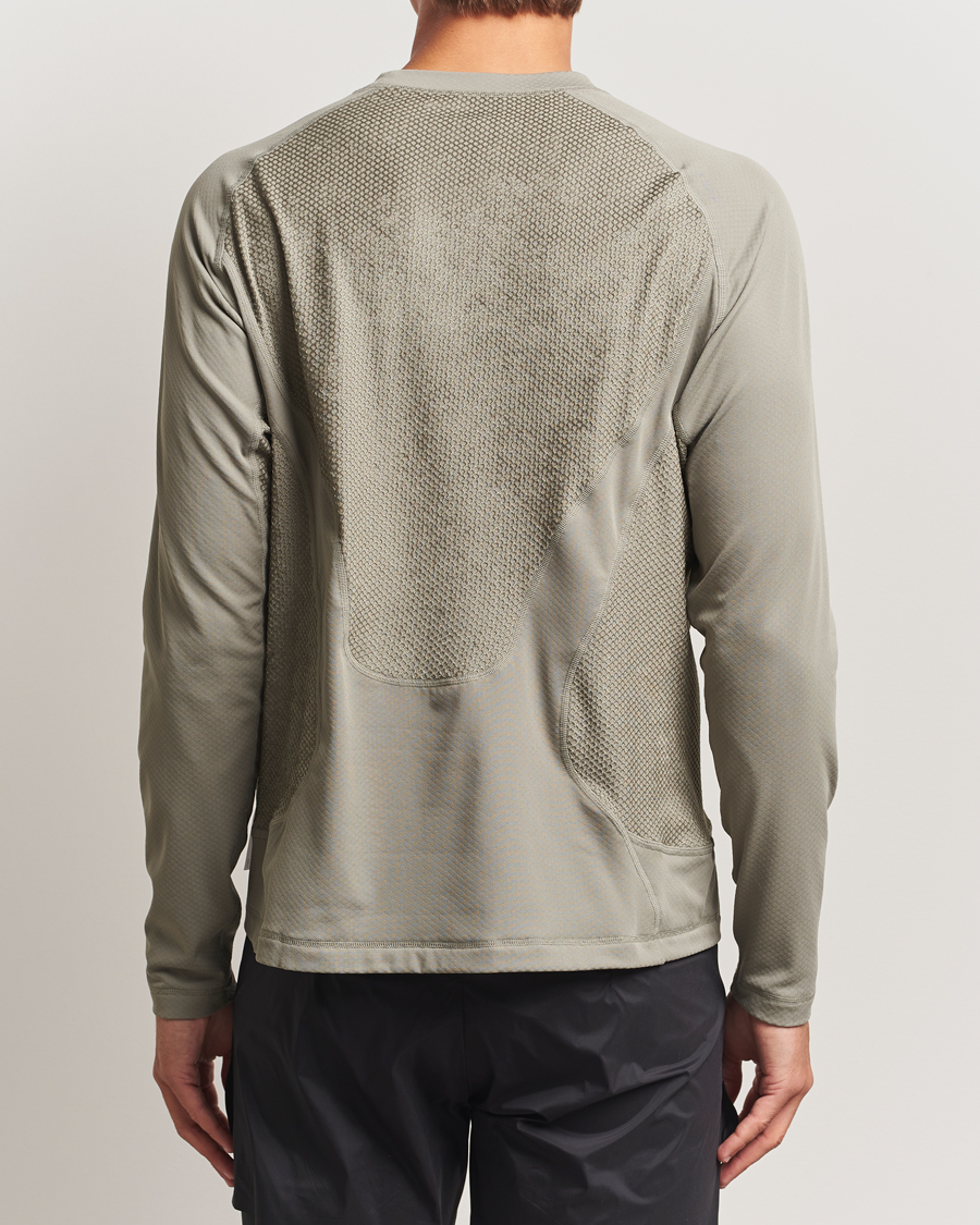 Hombres | Camisetas | Satisfy | FuzzFleece Octa Long Sleeve T-Shirt Vetiver