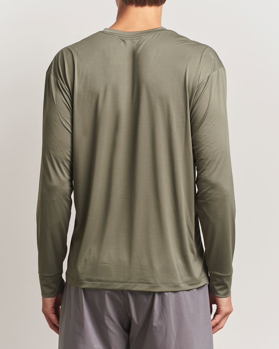 Hombres | Camisetas | Satisfy | AuraLite Long Sleeve T-Shirt Dusty Olive