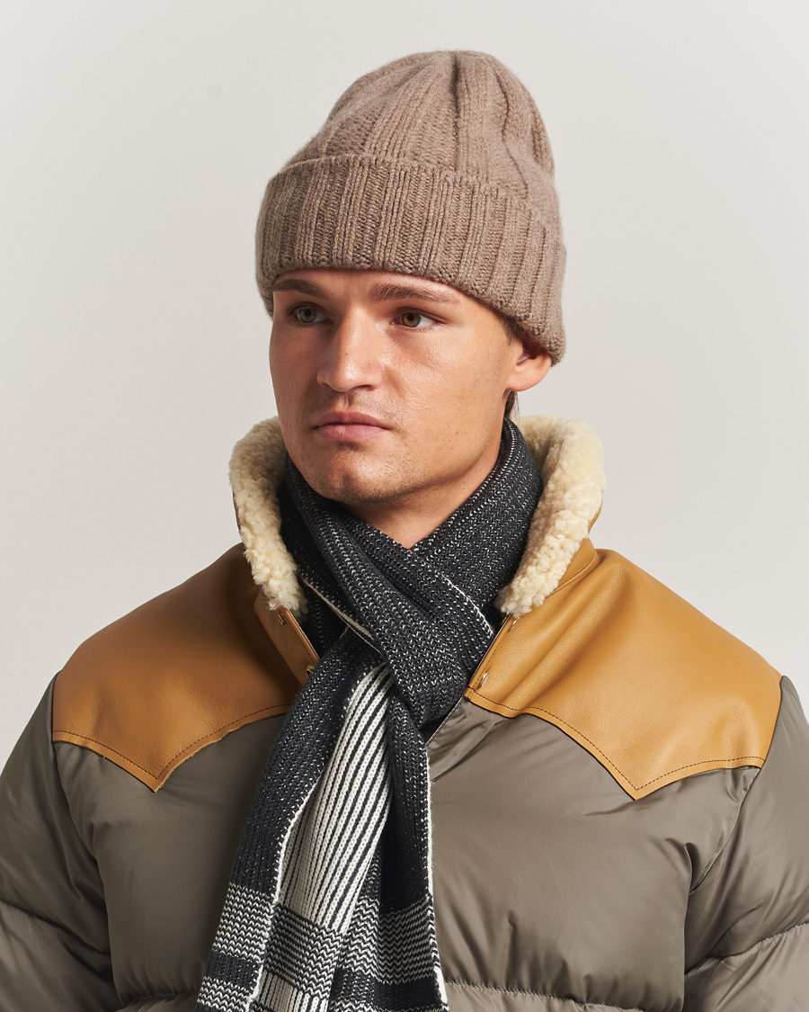 Hombres | BEAMS PLUS Cashmere Rib Beanie Camel | BEAMS PLUS | Cashmere Rib Beanie Camel