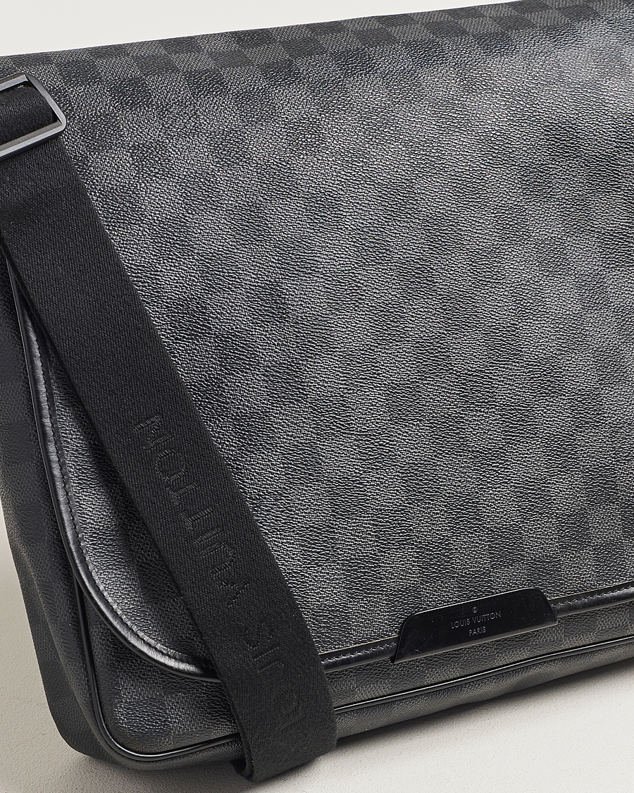 Hombres | Louis Vuitton Pre-Owned Daniel MM Shoulder Bag Damier Graphite | Louis Vuitton Pre-Owned | Daniel MM Shoulder Bag Damier Graphite