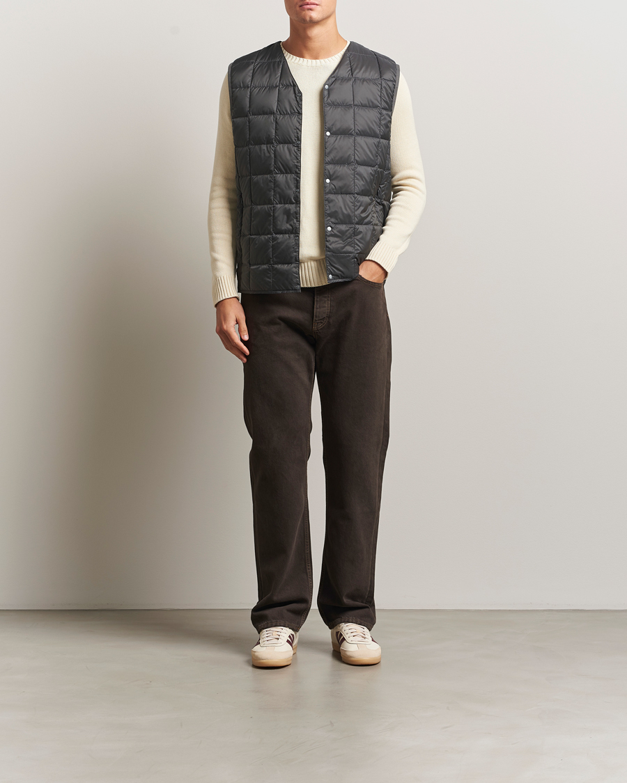 Hombres | Abrigos y chaquetas | TAION | V-Neck Lightweight Down Vest Dark Grey