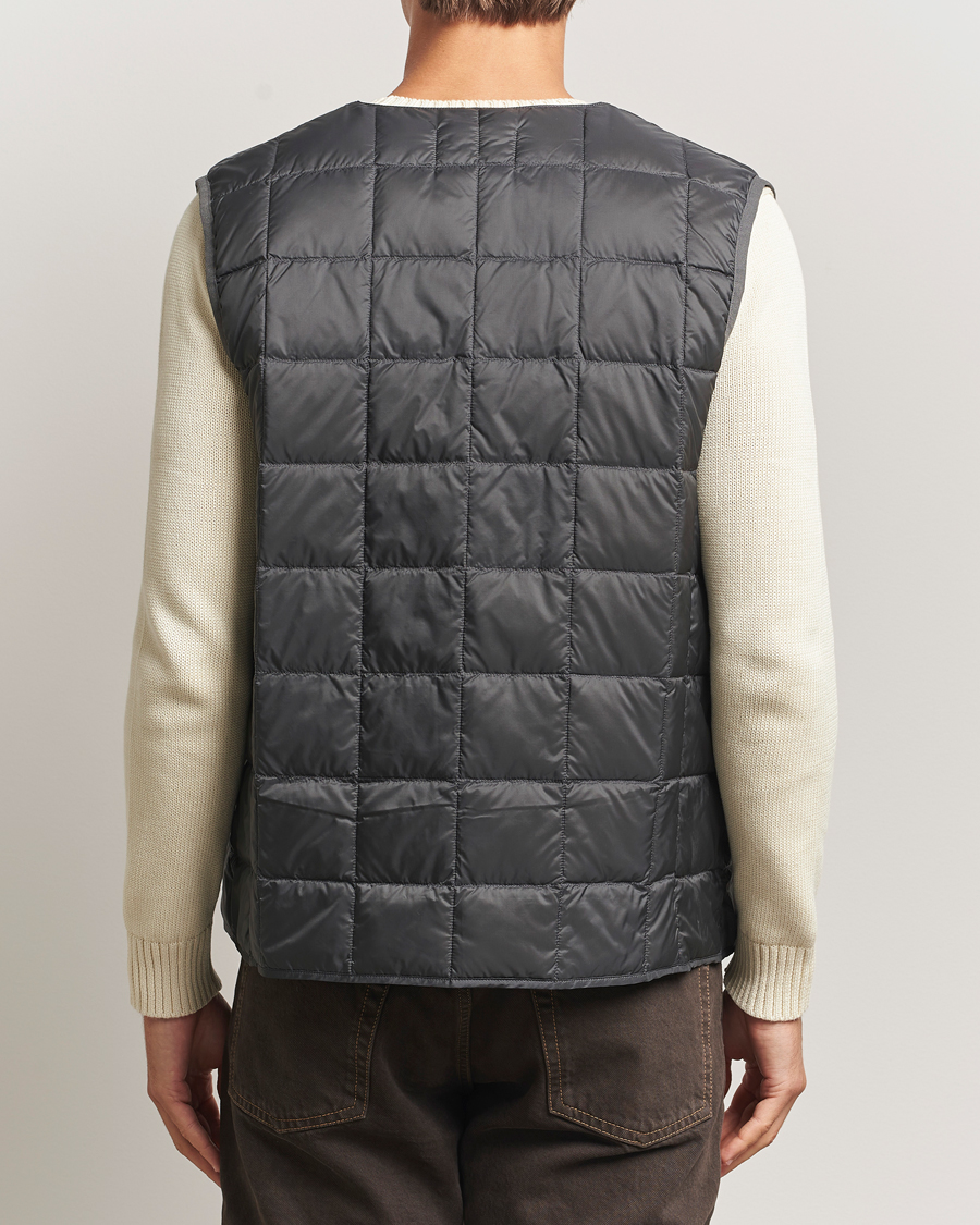 Hombres | Abrigos y chaquetas | TAION | V-Neck Lightweight Down Vest Dark Grey