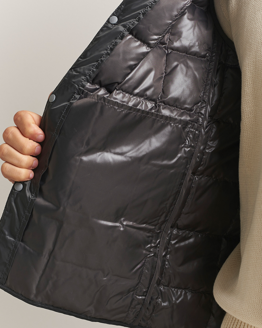 Hombres | Abrigos y chaquetas | TAION | V-Neck Lightweight Down Vest Dark Grey