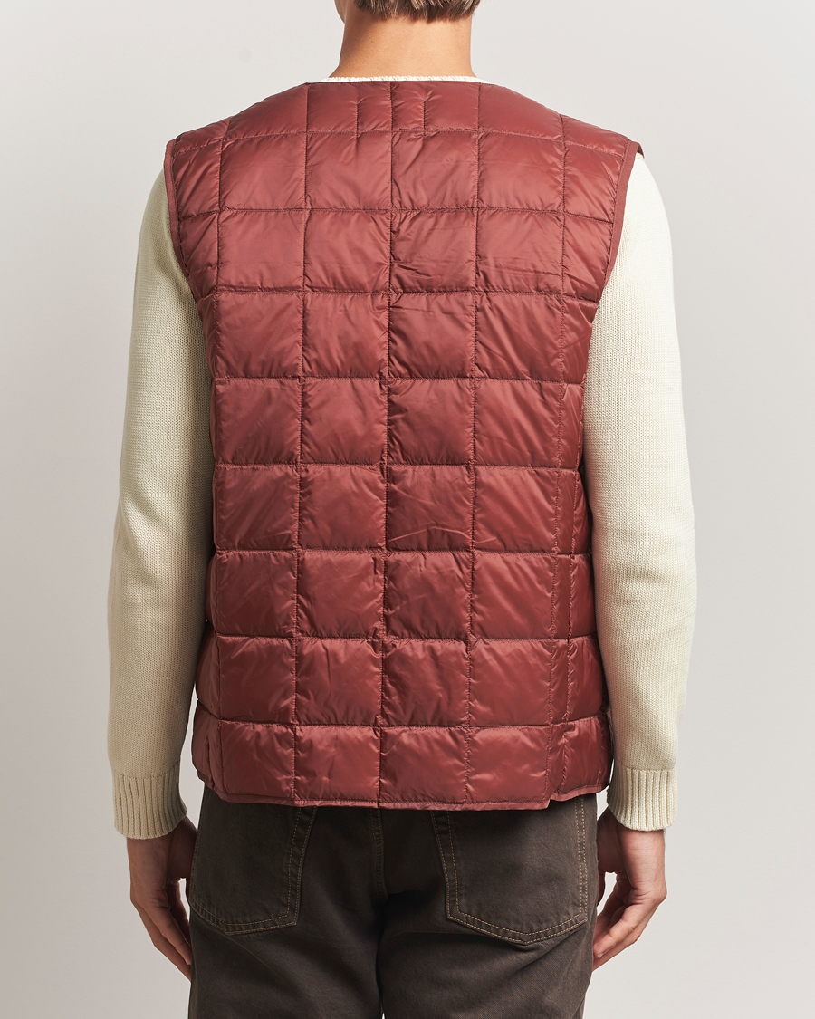 Hombres | Chalecos | TAION | V-Neck Lightweight Down Vest Dark Red
