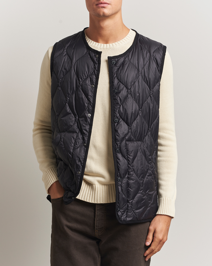Hombres | Abrigos y chaquetas | TAION | Military Crew Neck Down Vest Black