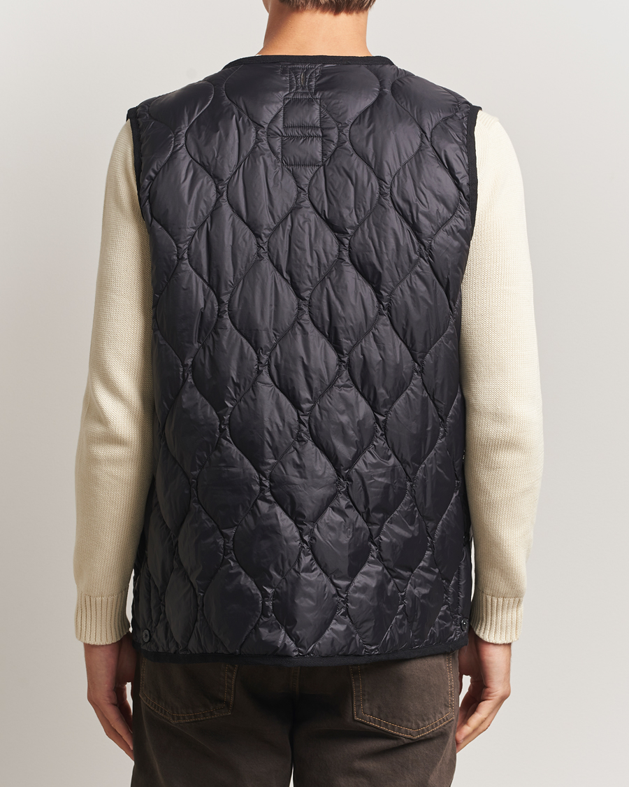 Hombres | Abrigos y chaquetas | TAION | Military Crew Neck Down Vest Black