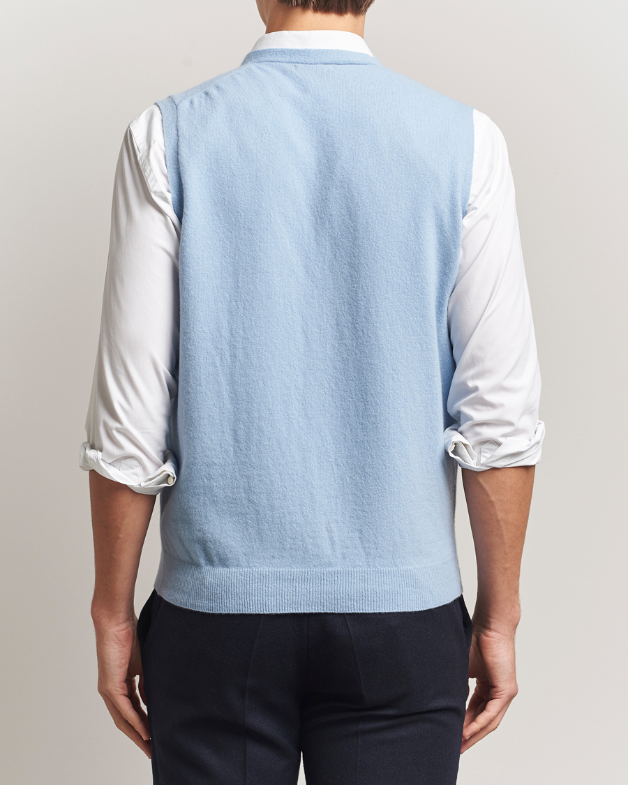 Hombres | Jerséis y prendas de punto | Oscar Jacobson | Guiseppe Buttoned Vest Light Blue