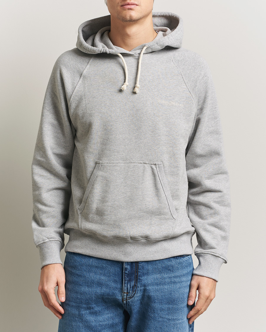 Hombres | Jerséis y prendas de punto | Nudie Jeans | Gunde Logo Hoodie Grey Melange