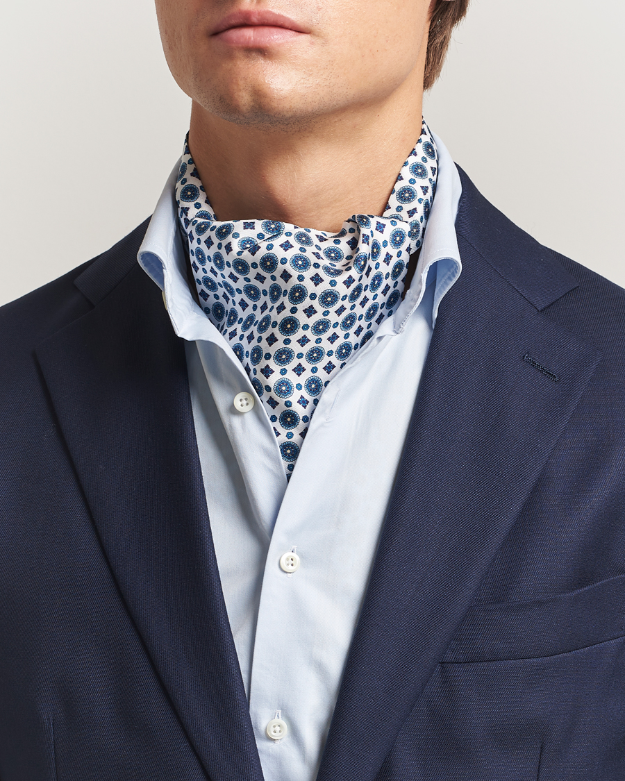 Hombres | Bufandas elegantes | Amanda Christensen | Silk Twill Medallion Ascot White