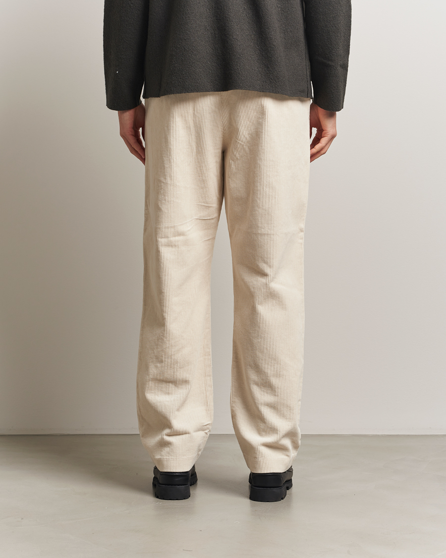 Hombres | Pantalones | NN07 | Paw Relaxed Fit Corduroy Trousers Ivory